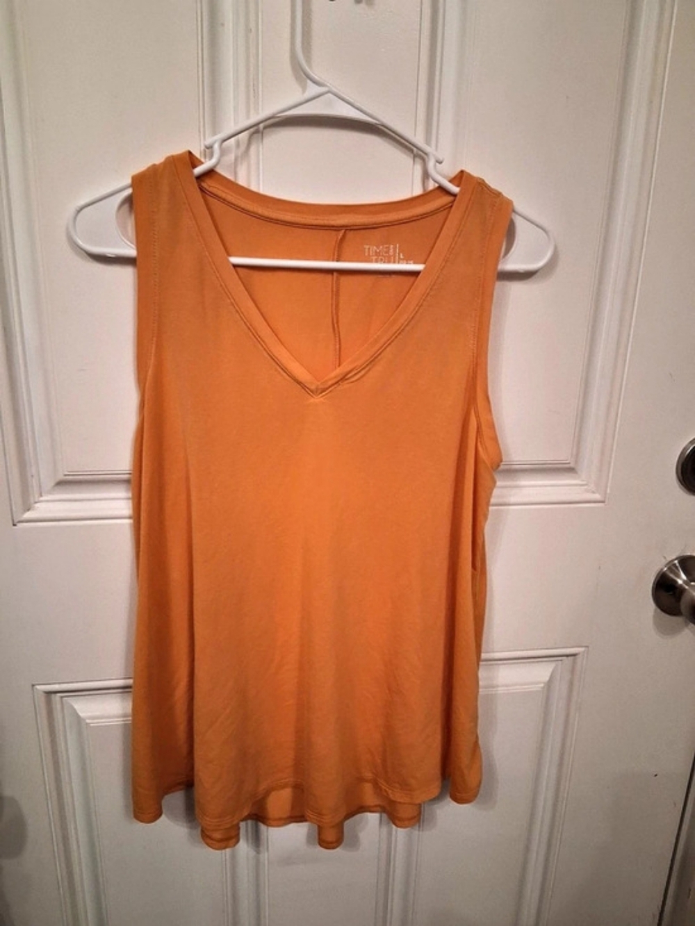 Time and Tru Women V-Neck Tank Top in Orange Size Large 12-14 Like New